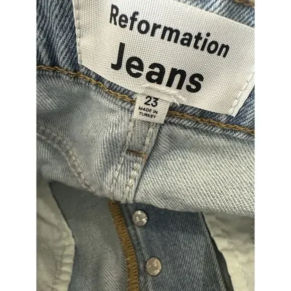 NWT Reformation Jeans Cynthia High Rise Straight Jeans Tahoe Light Wash Blue 23 - Picture 4 of 10